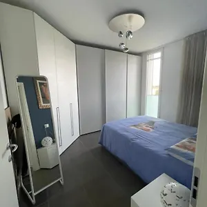 Casa Mina Assago
